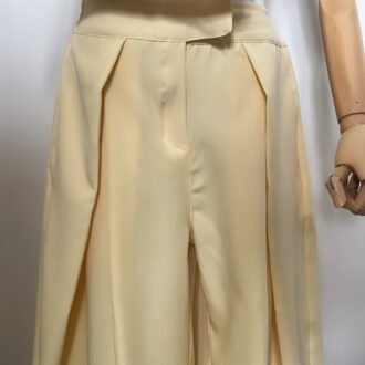 Short jaune