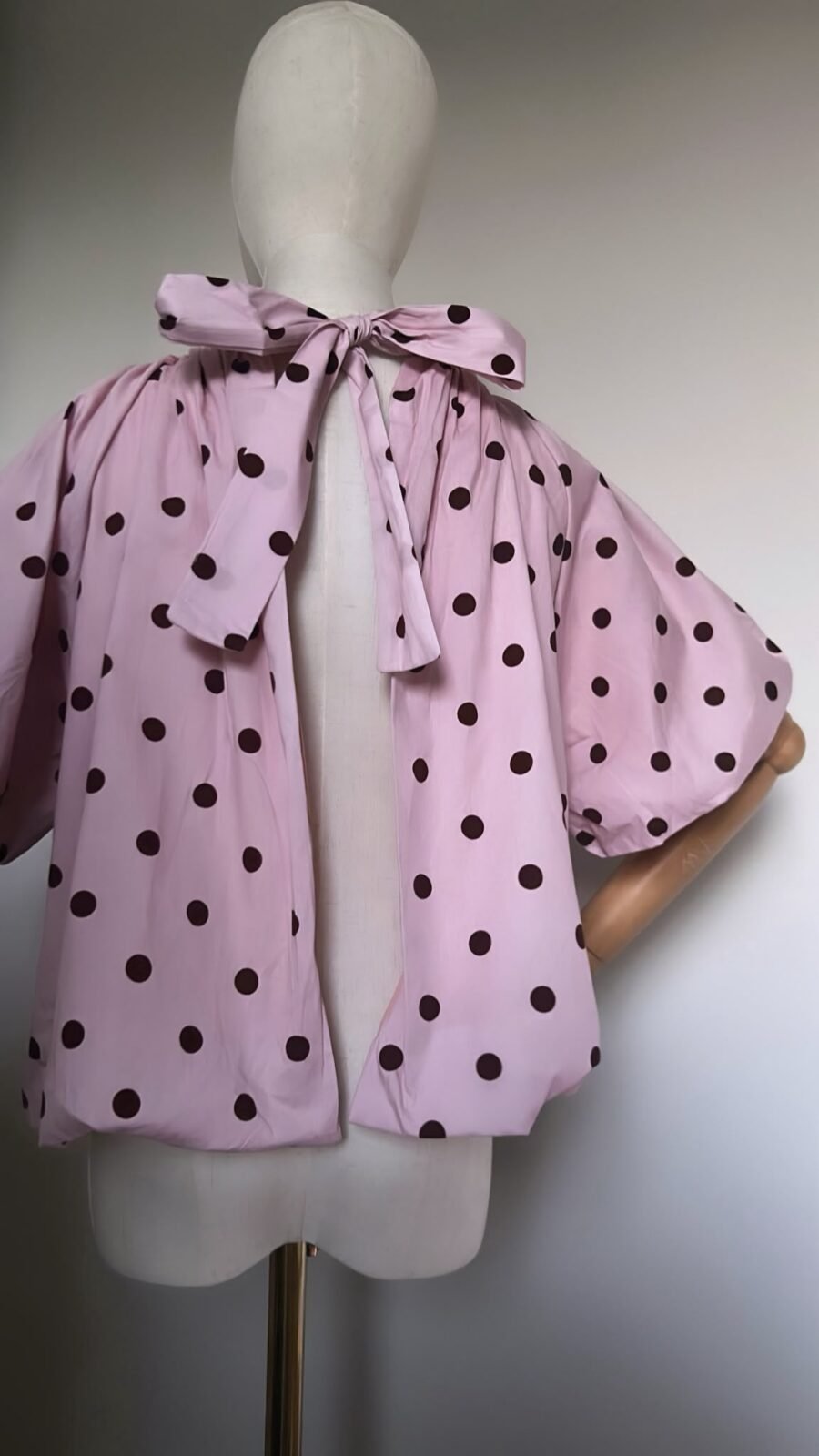 Blouse Cape à Pois Rose et Marron, Nœud Dos Nu