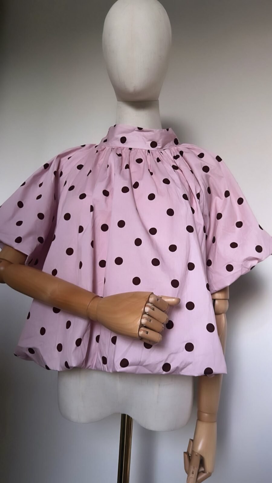 Blouse Cape à Pois Rose et Marron, Nœud Dos Nu