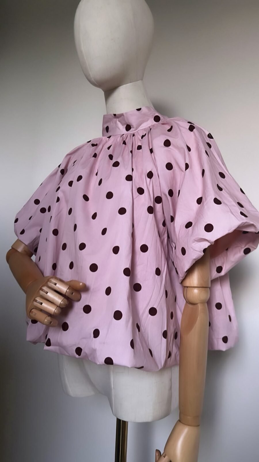 Blouse Cape à Pois Rose et Marron, Nœud Dos Nu