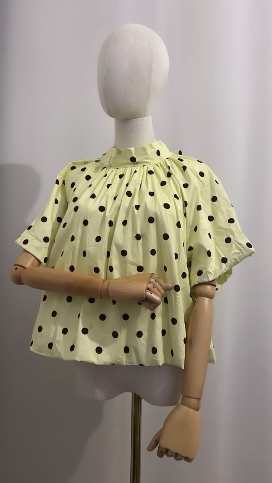 Blouse Cape à Pois Jaune Pâle et Marron, Nœud Dos Nu