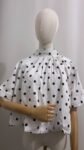 Blouse cape Blanche à pois noir, Noeud dos Nu
