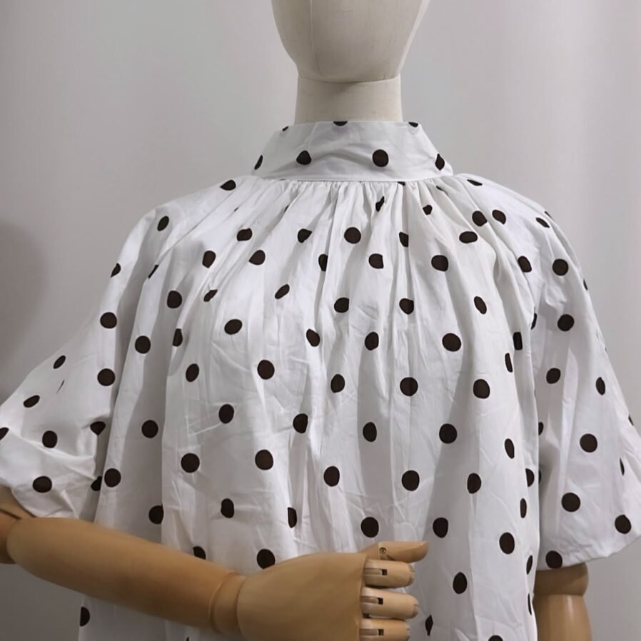 Blouse cape Blanche à pois noir, Noeud dos Nu